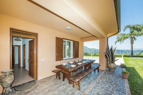 Villa photo 9