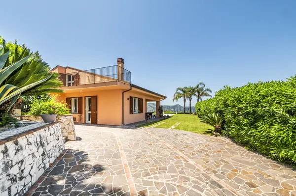 Villa photo 10